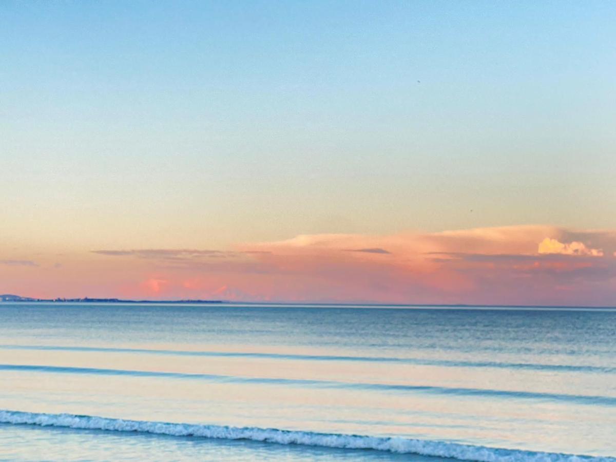 Metchosin Beach House Victoria Bagian luar foto