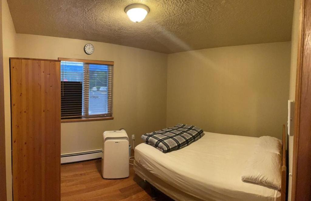 Metchosin Beach House Victoria Bagian luar foto